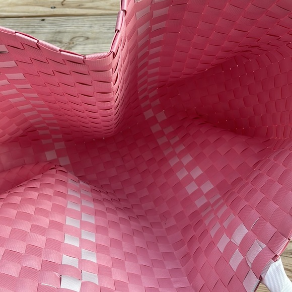 NWT- Kate Spade Pink Woven Tote - Picture 11 of 12